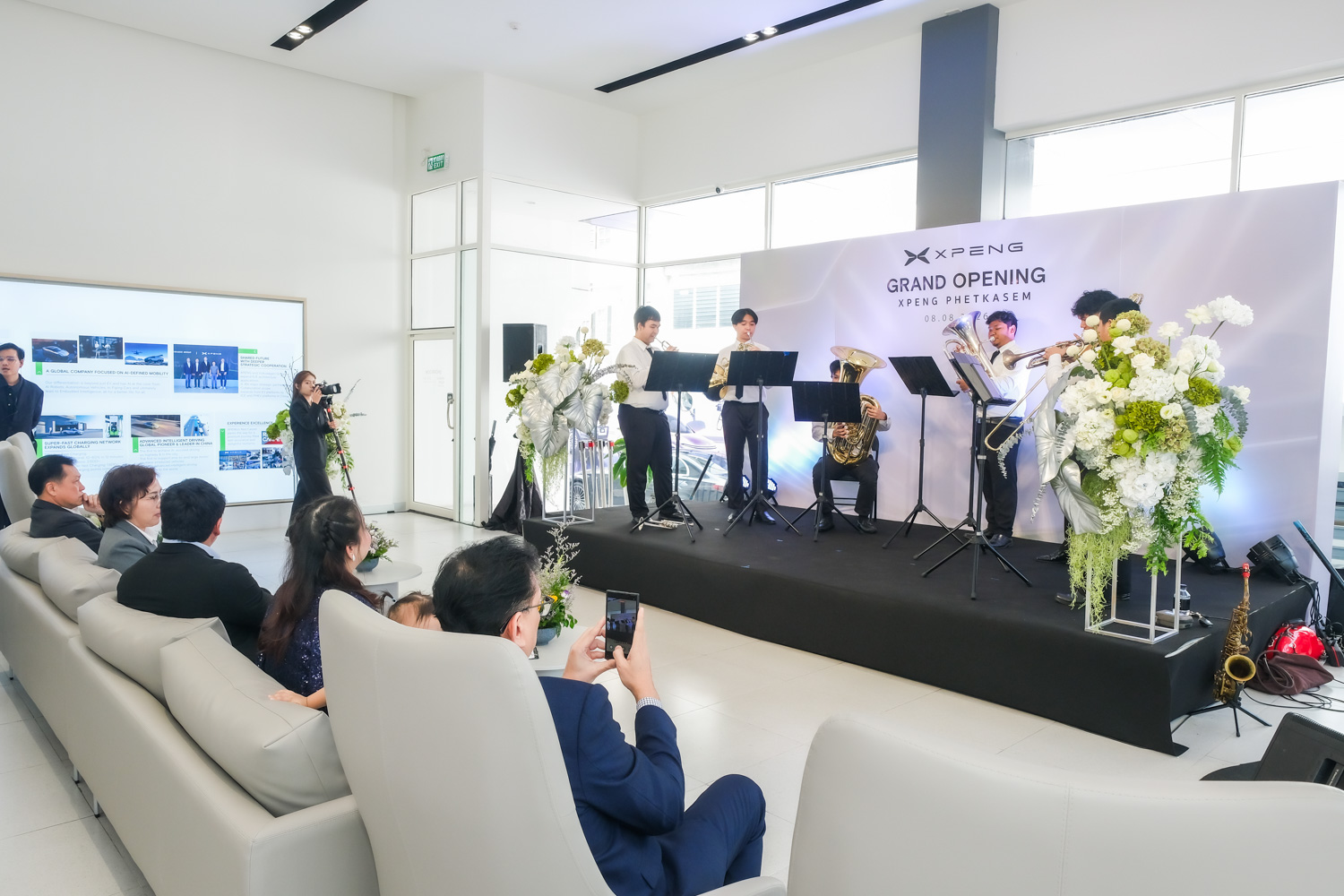 EDU Brass Band บรรเลงในพิธีเปิดโชว์รูม XPENG