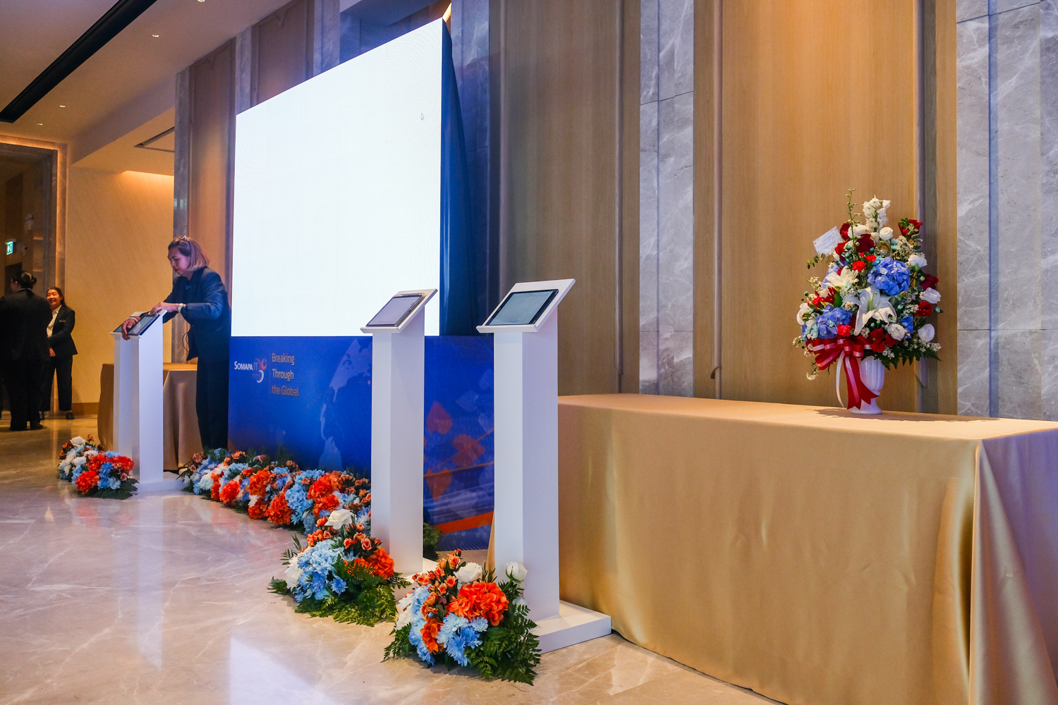 Floral Decoration ในงาน Corporate Gala SomapaIT