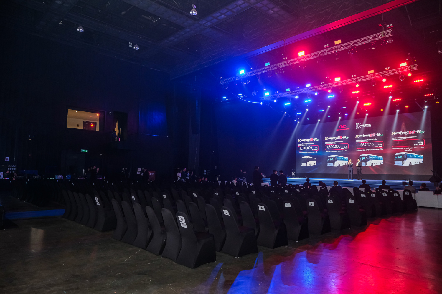 ฮอลล์งานเปิดตัวรถ GRAND LAUNCH 2026 ที่ทีม SawSamSai เตรียมพร้อมก่อนแขกเข้างาน